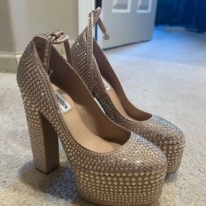 Steve Madden Tan Heels
